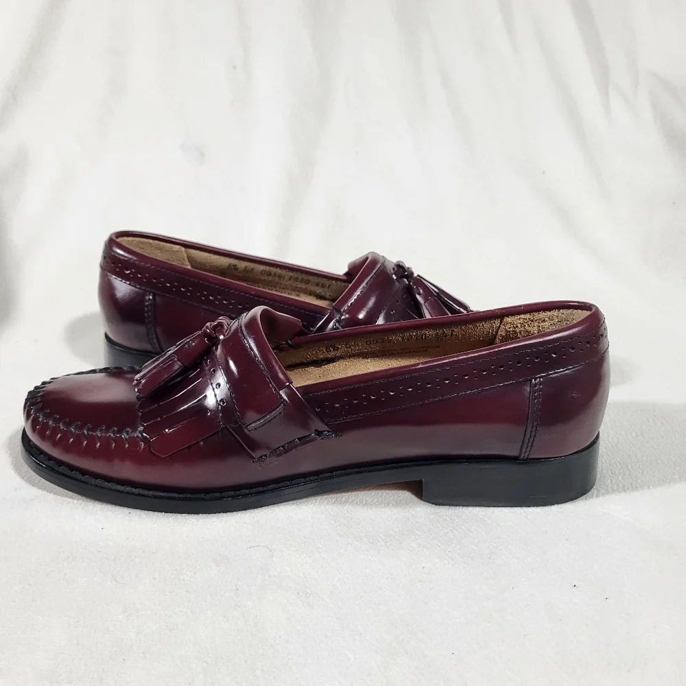 Weejuns G.H. Bass & Co. Stylish Burgundy Tassel Loafers for Mens Size 8.5